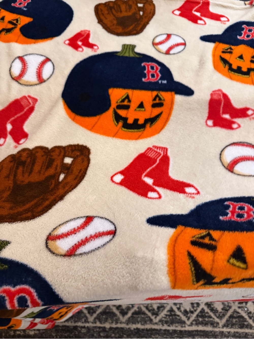 Boston Red Socks Soft Plush Pumpkin Throw 60x70